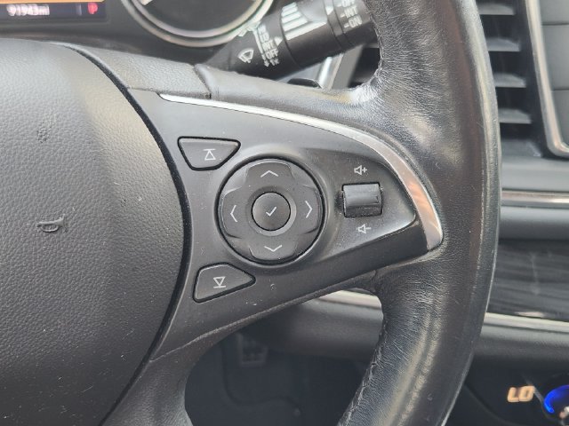 Used 2021 Buick Enclave Essence w/ Sport Touring Edition FWD image 28
