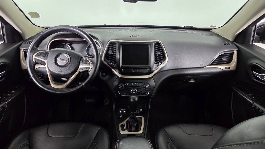 Used 2015 Jeep Cherokee Limited image 39