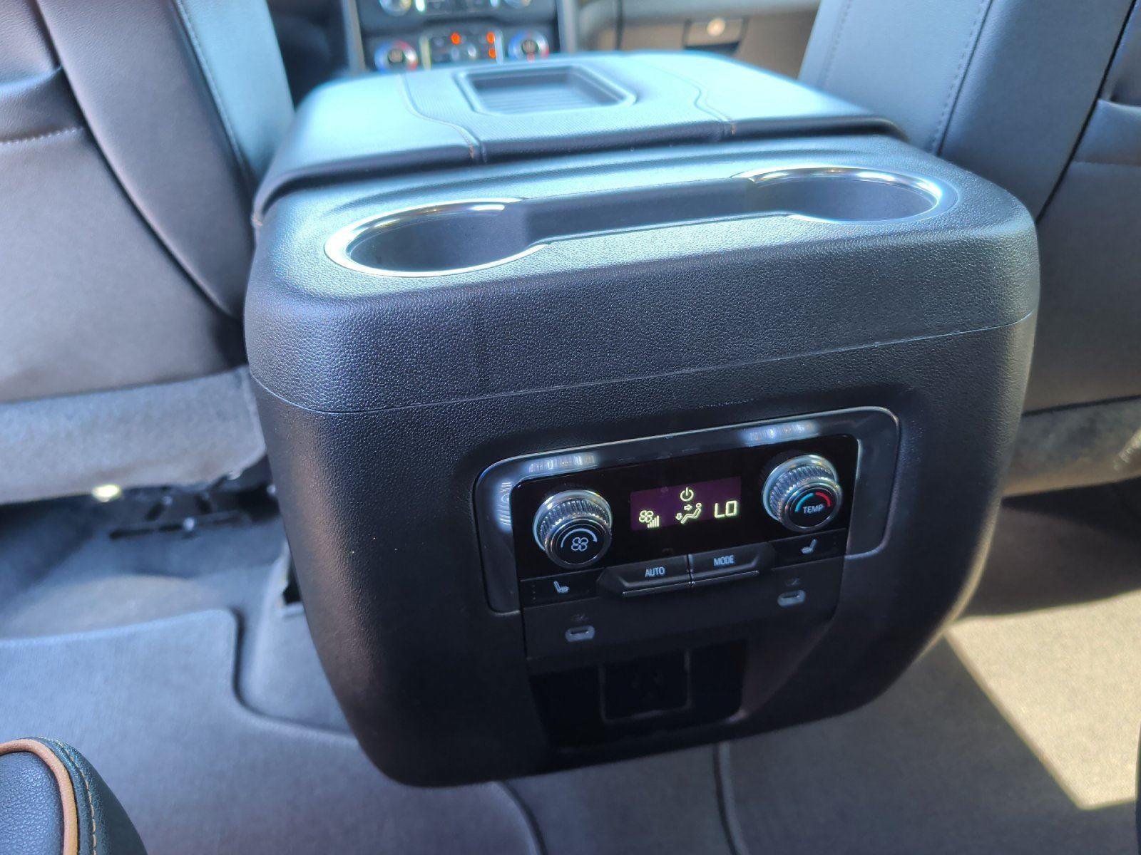 Used 2024 GMC Yukon AT4 AWD/4WD image 34