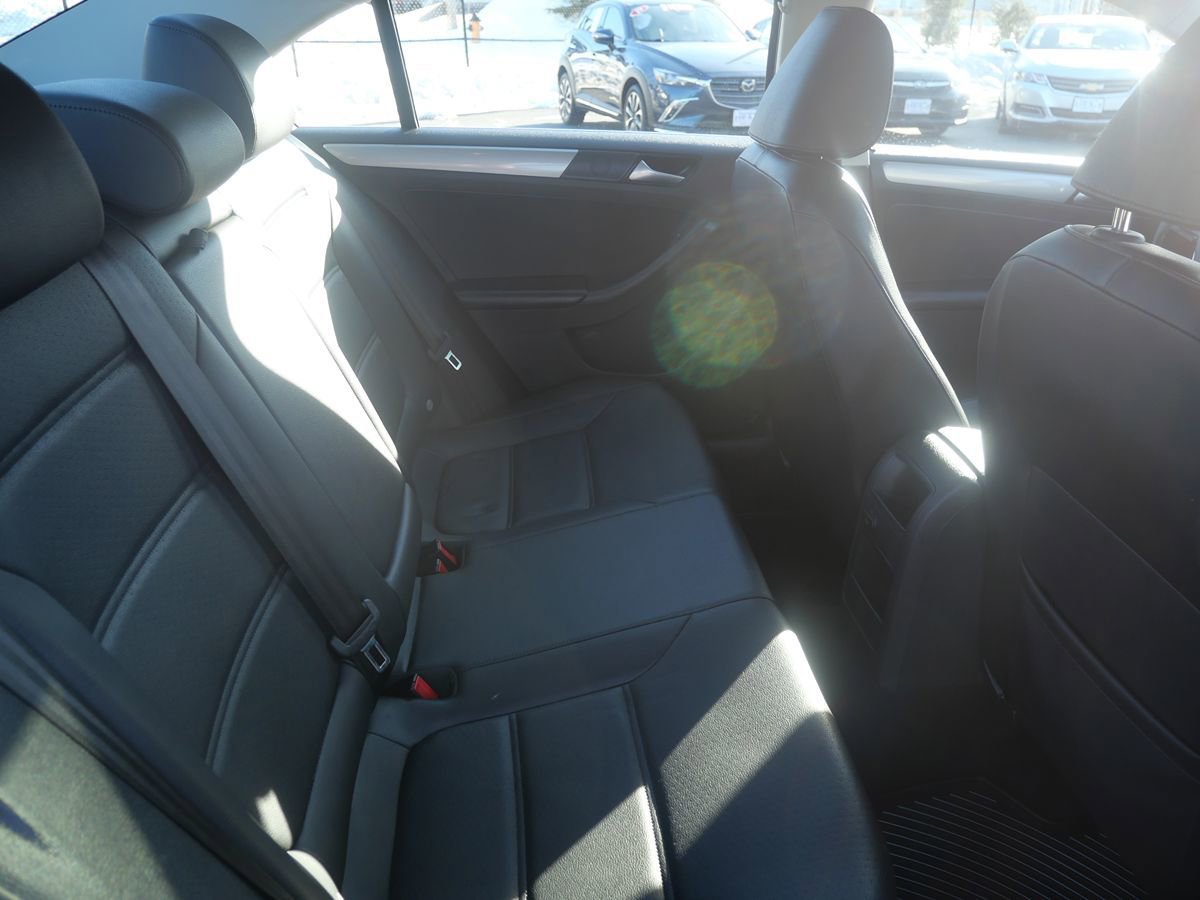 Used 2018 Volkswagen Jetta SE FWD image 26