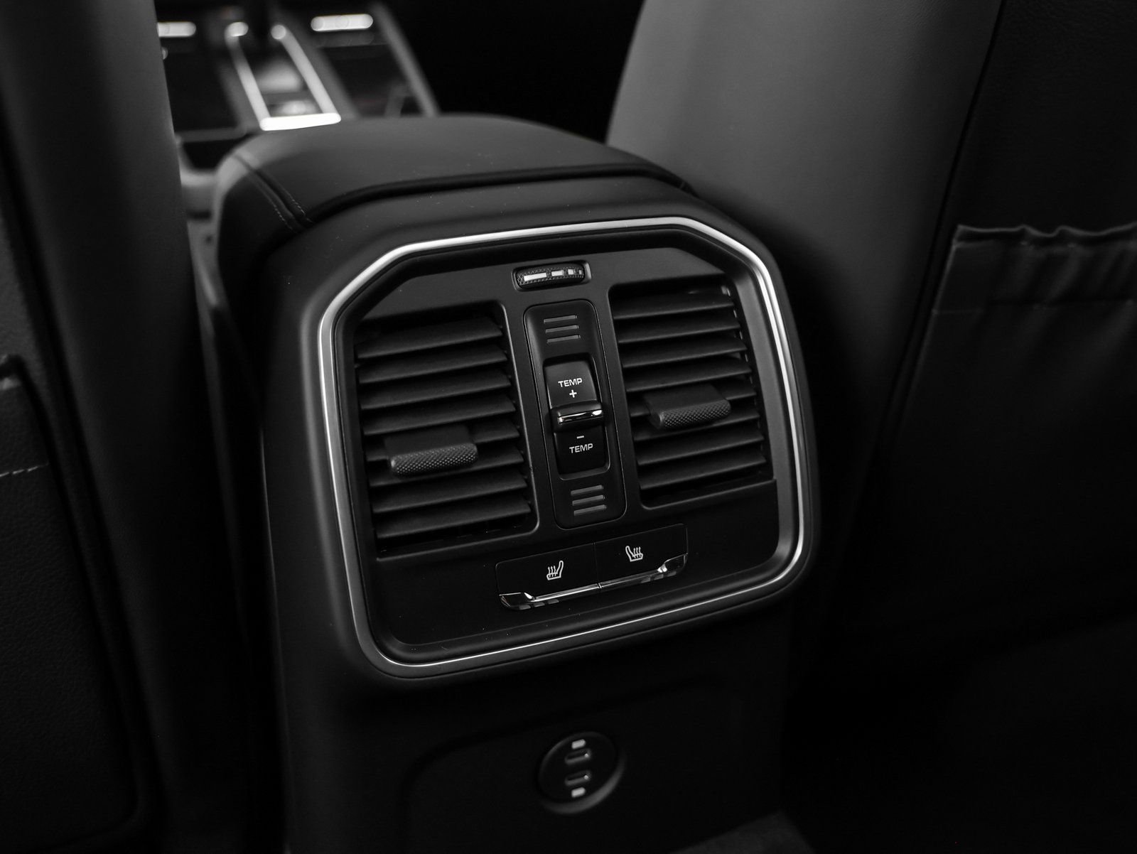 New 2026 Porsche Macan image 43