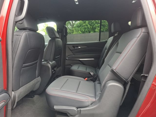 Used 2025 Chevrolet Traverse Z71 AWD/4WD image 10
