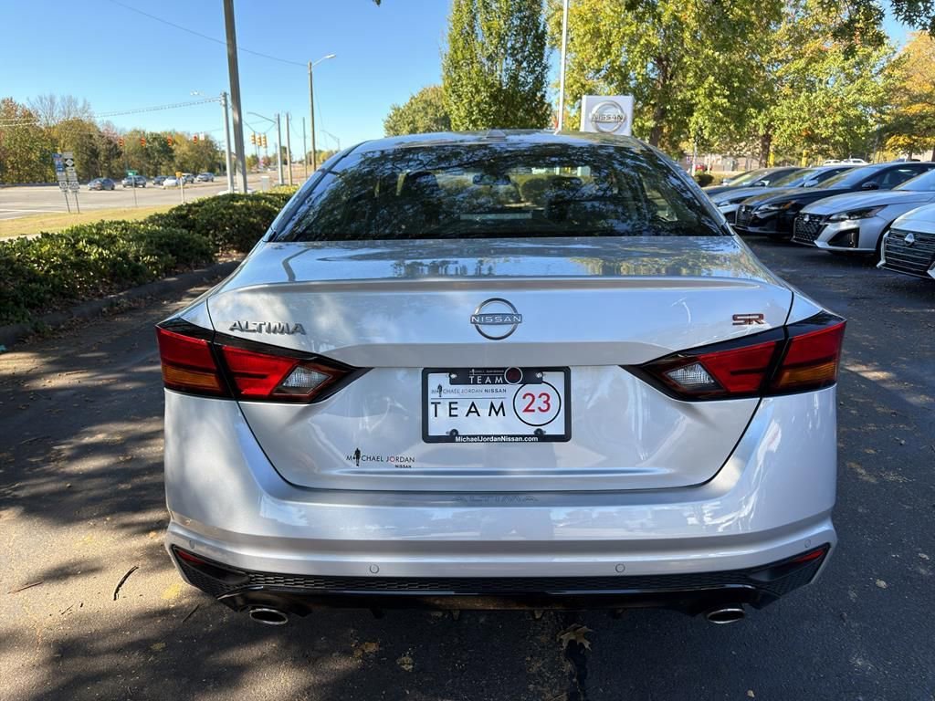 New 2025 Nissan Altima 2.5 SR image 6