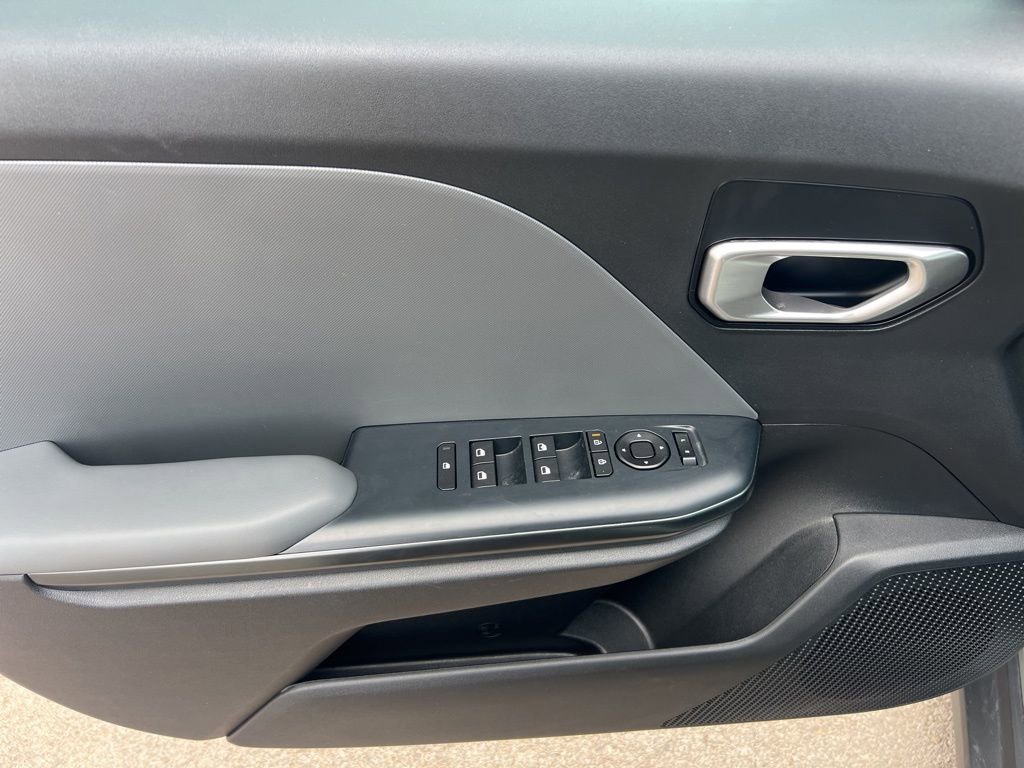 Used 2025 Kia K4 LXS image 18