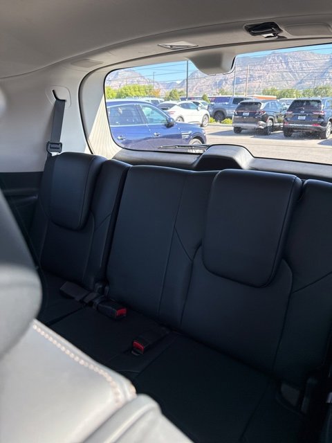 Used 2024 Nissan Armada Platinum w/ Captain's Chairs Package image 12