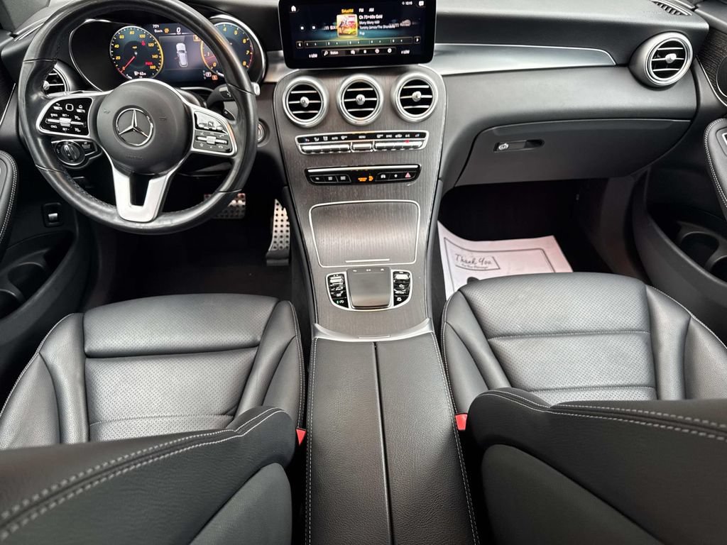 Used 2022 Mercedes-Benz GLC 300 4MATIC image 17