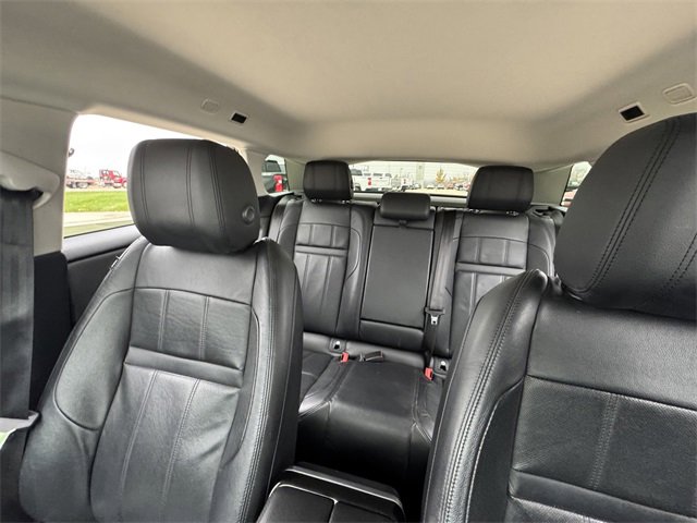 Used 2020 Land Rover Range Rover Evoque SE image 28