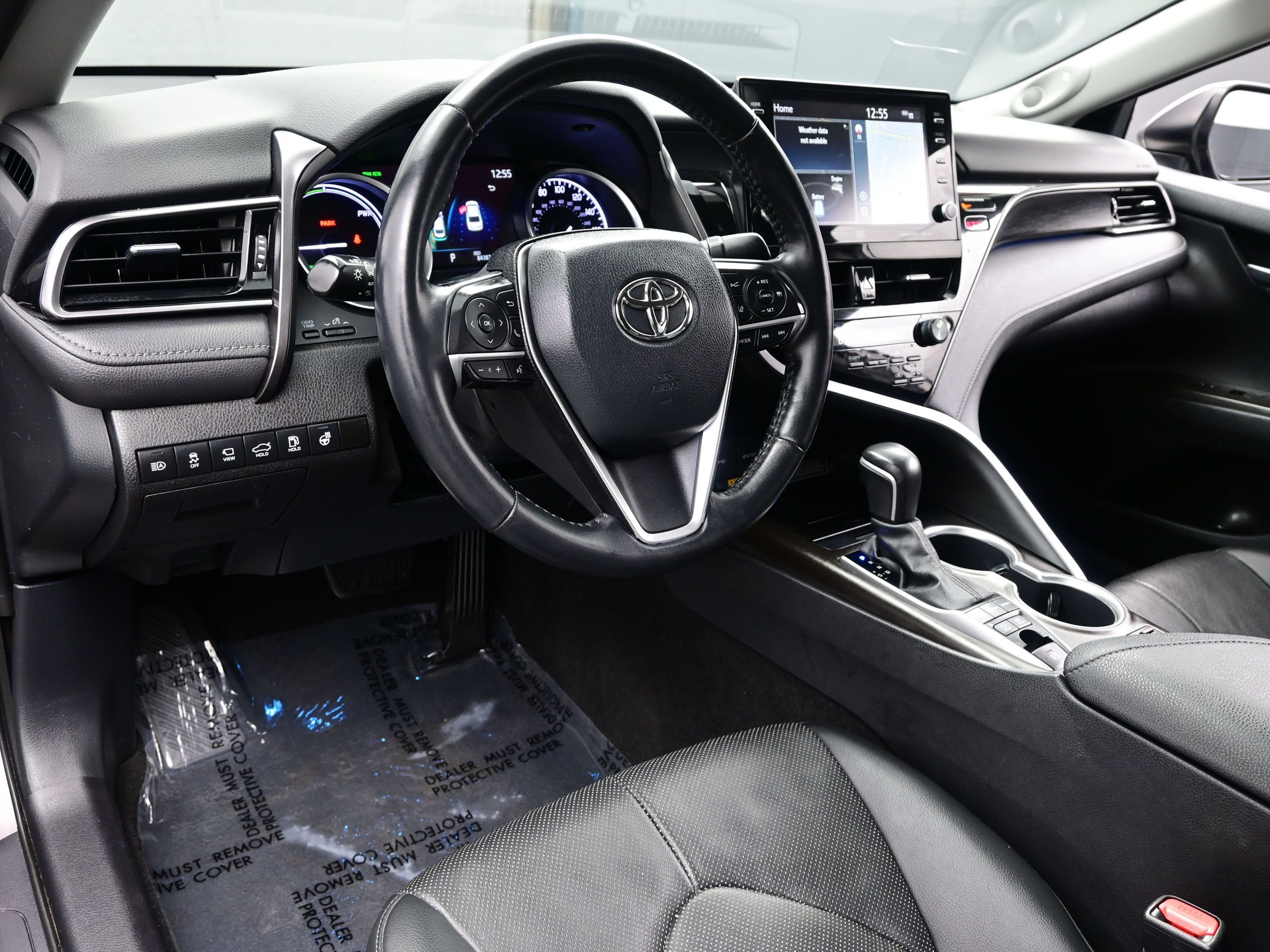 Used 2021 Toyota Camry XLE w/ Navigation Upgrade Package FWD image 13