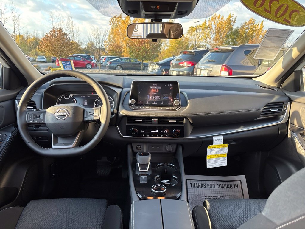 Certified 2026 Nissan Rogue SV AWD/4WD image 18