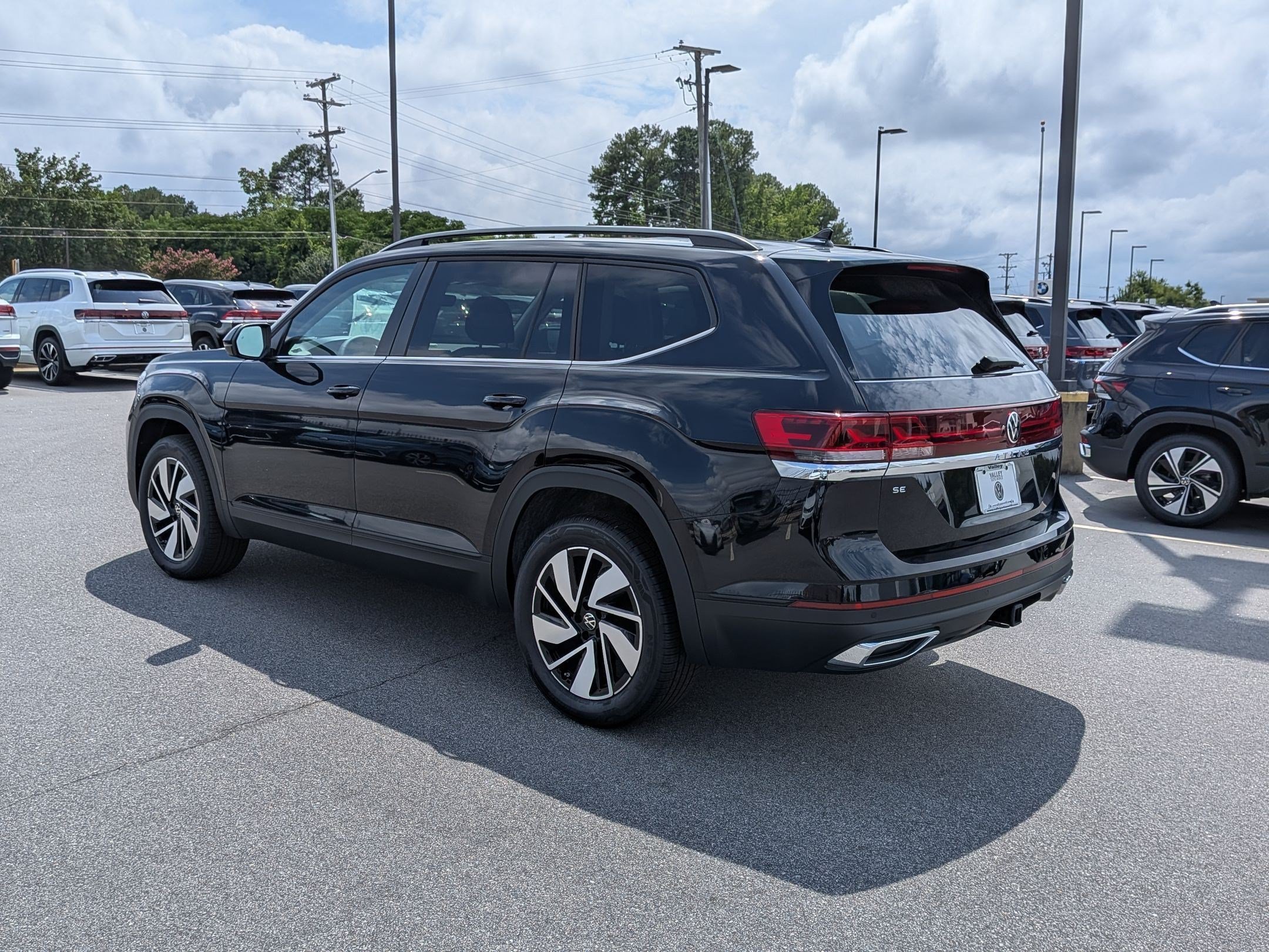 New 2026 Volkswagen Atlas SE FWD image 5
