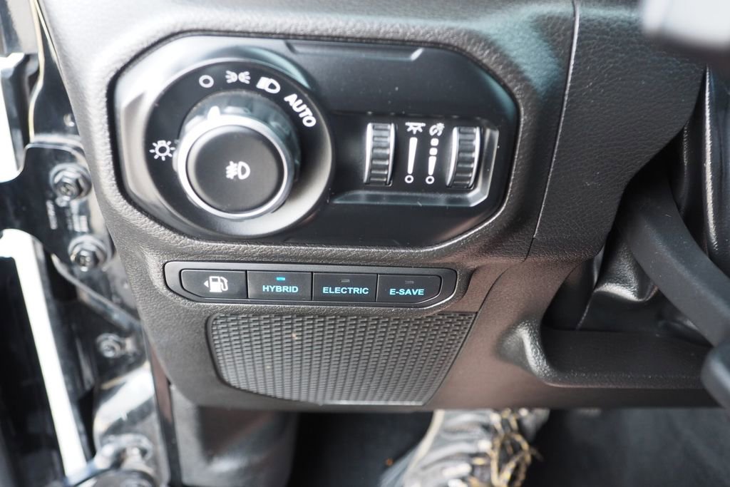 Used 2022 Jeep Wrangler Unlimited Rubicon 4xe w/ Cold Weather Group image 31