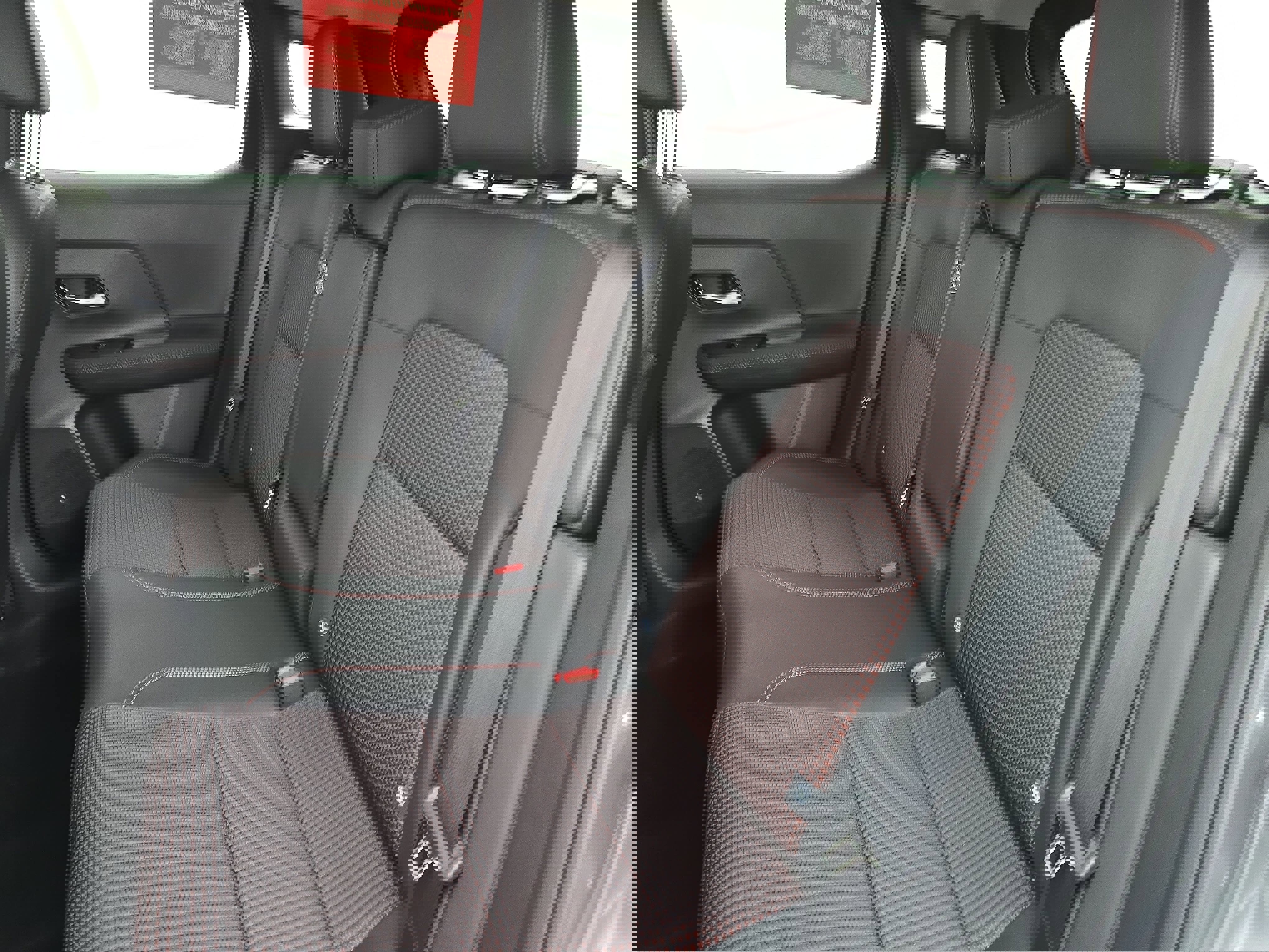 Certified 2025 Nissan Kicks SR image 13