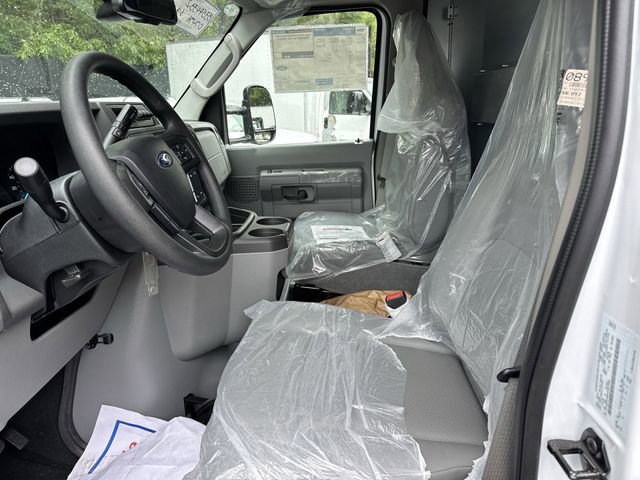 New 2027 Ford E-350 and Econoline 350 Super Duty RWD image 18