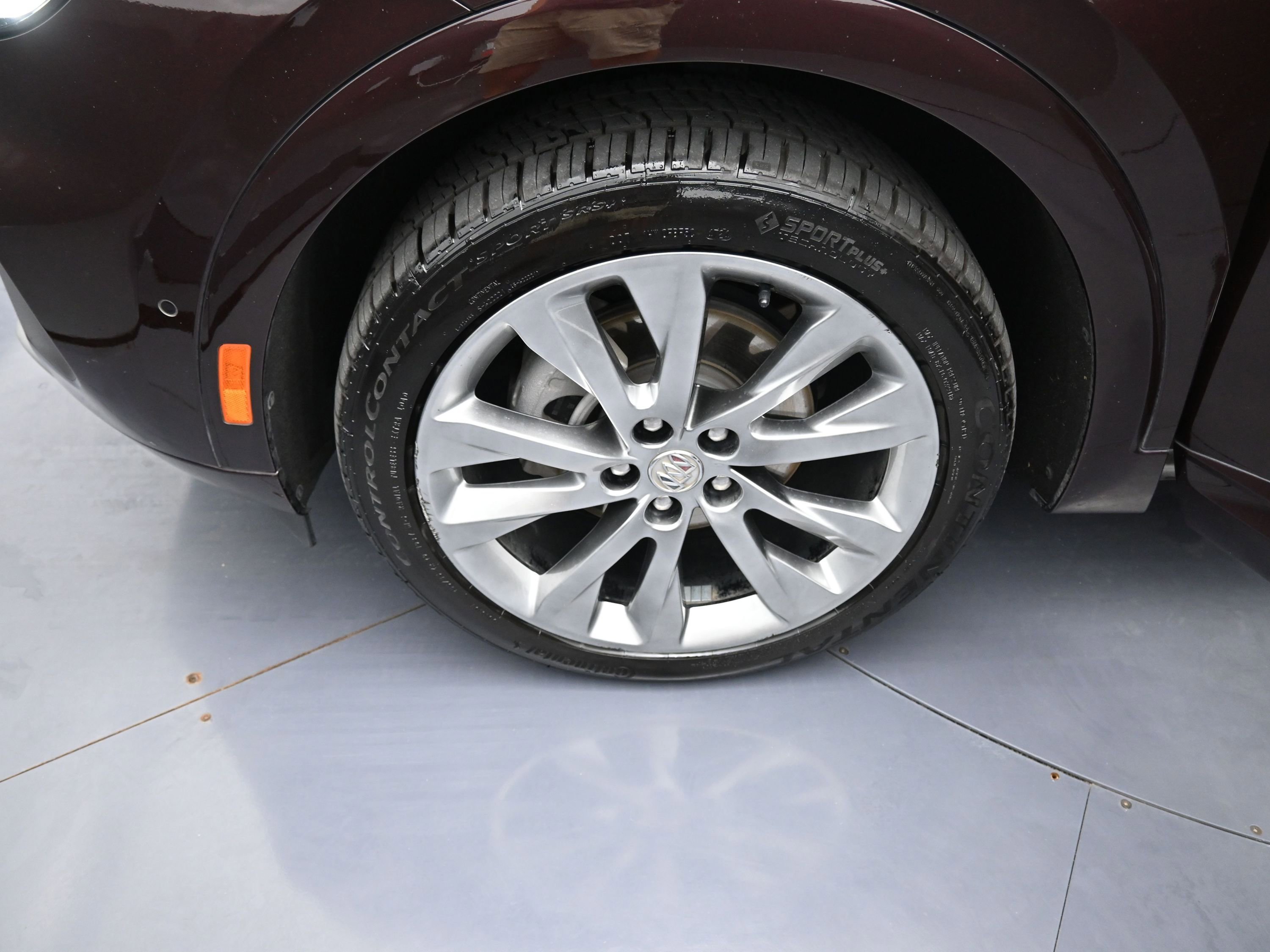 Used 2023 Buick Envision Avenir image 23