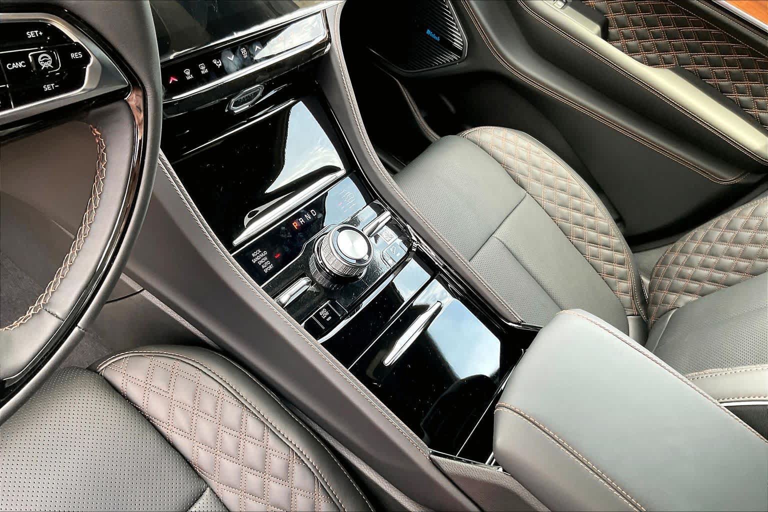 New 2026 Jeep Grand Cherokee Summit AWD/4WD image 7