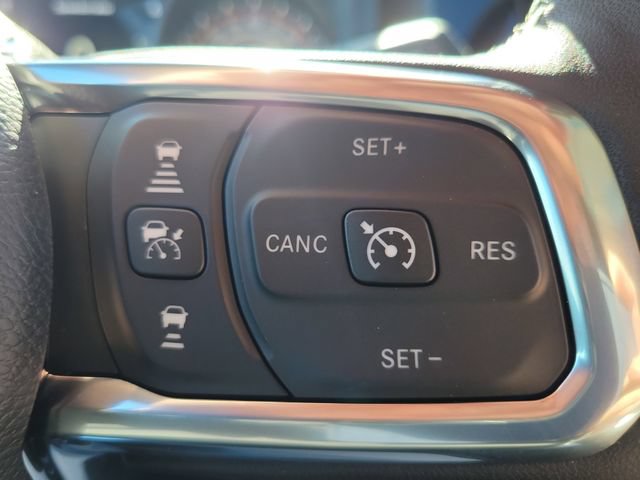 New 2026 Jeep Wrangler Unlimited Sahara w/ Safety Group AWD/4WD image 18