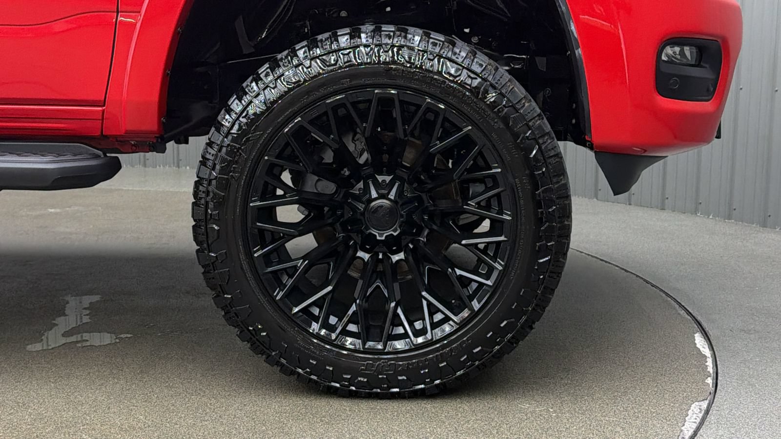 Used 2025 RAM 1500 Big Horn AWD/4WD image 9