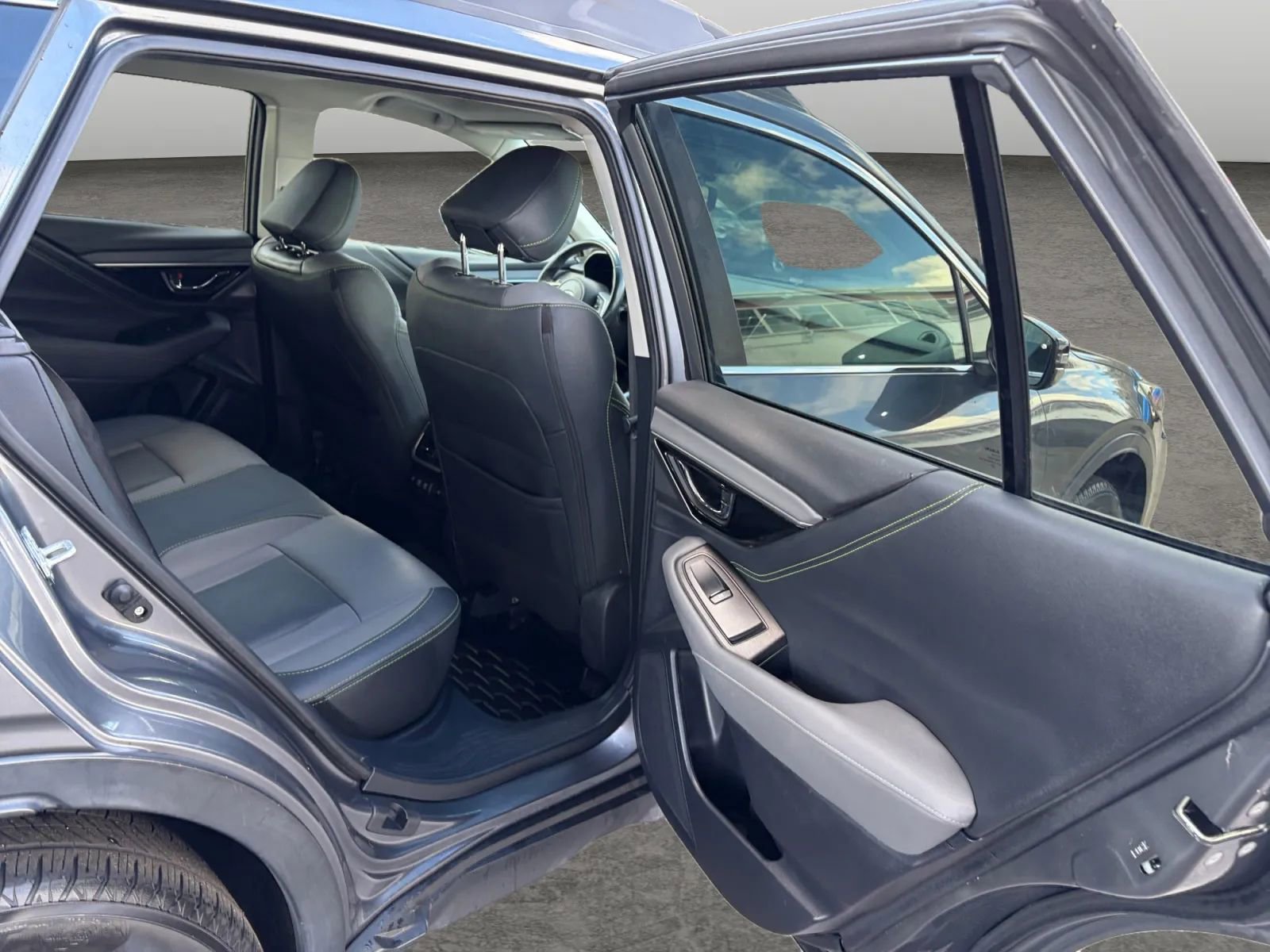 Used 2021 Subaru Outback Onyx Edition XT AWD/4WD image 15