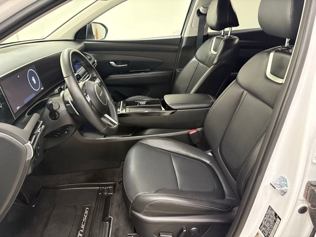 Used 2025 Hyundai Tucson Limited image 14