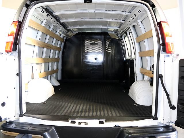 Used 2025 Chevrolet Express 2500 w/ Driver Convenience Package RWD image 22