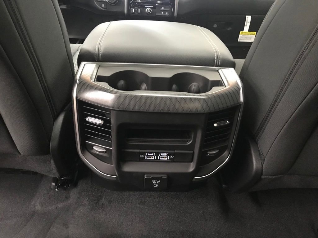 New 2026 RAM 1500 4x4 Crew Cab image 38
