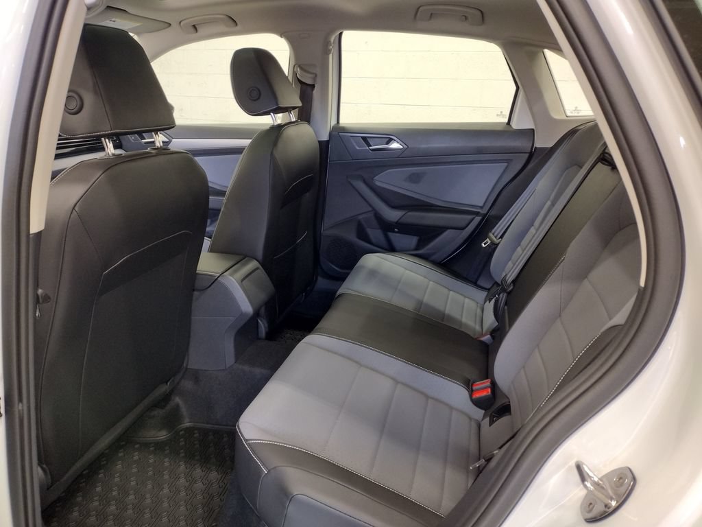 New 2026 Volkswagen Jetta SE FWD image 22