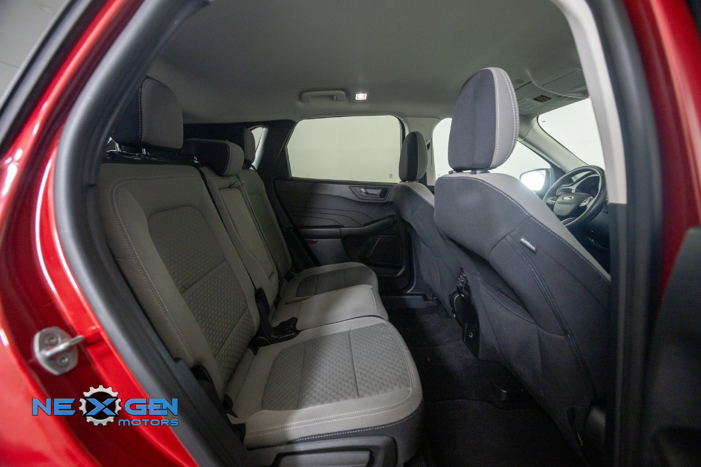 Used 2022 Ford Escape SE w/ SE Sport Appearance Package FWD image 40