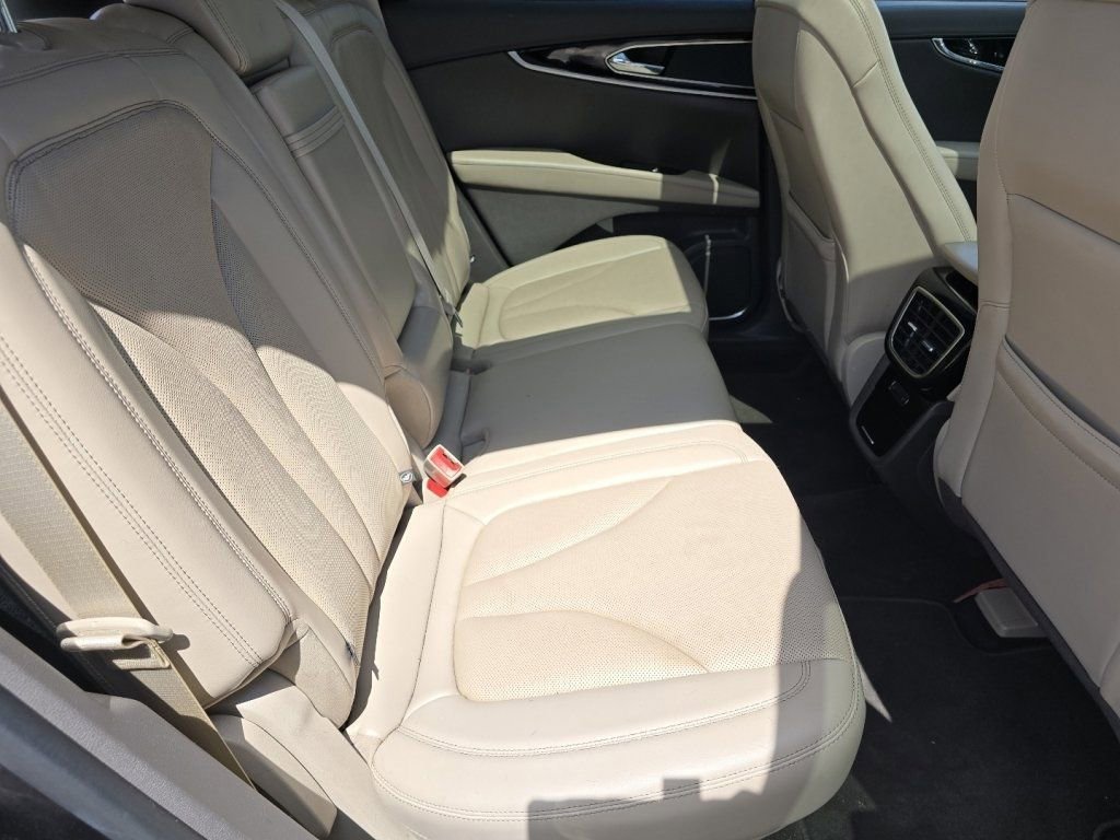 Used 2023 Lincoln Nautilus Reserve w/ Cargo Utility Package AWD/4WD image 21