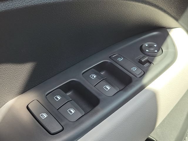 New 2026 Hyundai Venue SEL FWD image 19