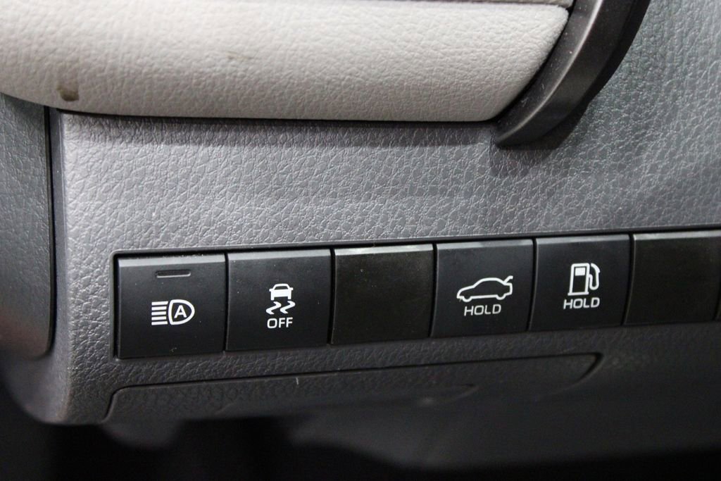 Used 2021 Toyota Camry XSE image 18