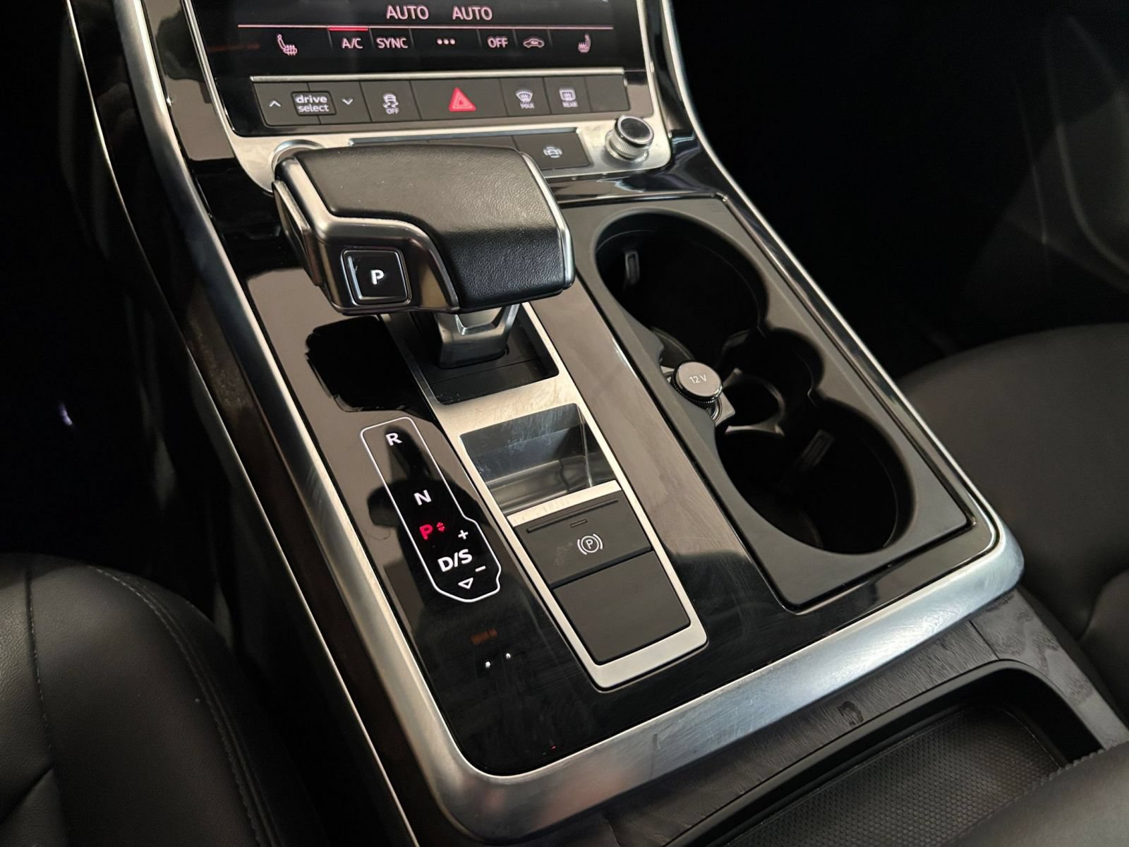 Used 2022 Audi Q7 2.0T Premium AWD/4WD image 43