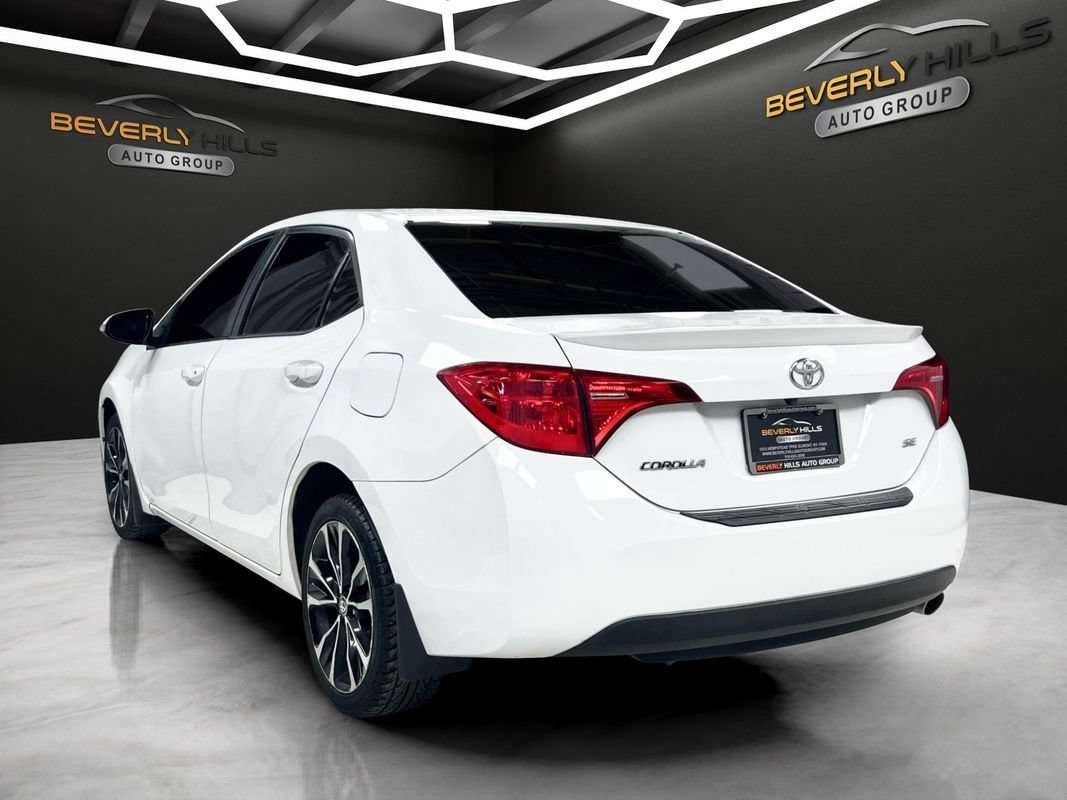 Used 2018 Toyota Corolla SE FWD image 3
