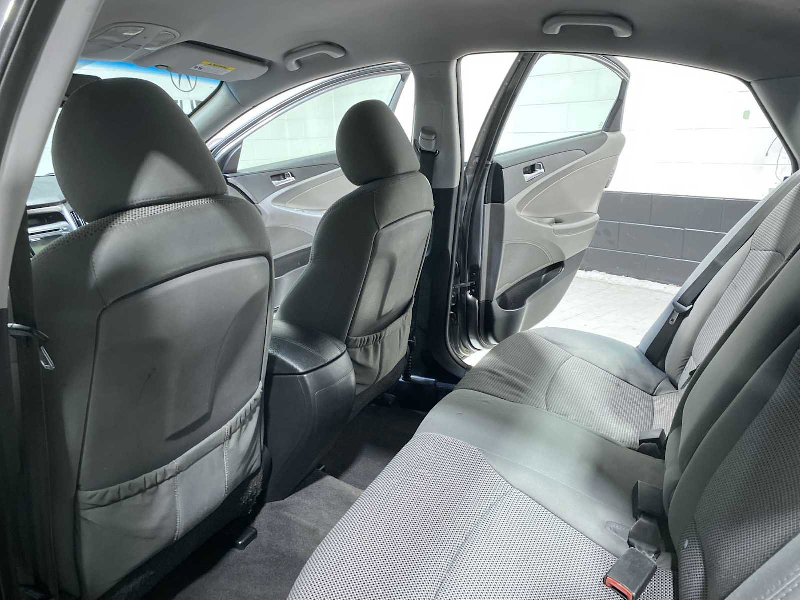 Used 2012 Hyundai Sonata GLS w/ Popular Equipment Pkg FWD image 12