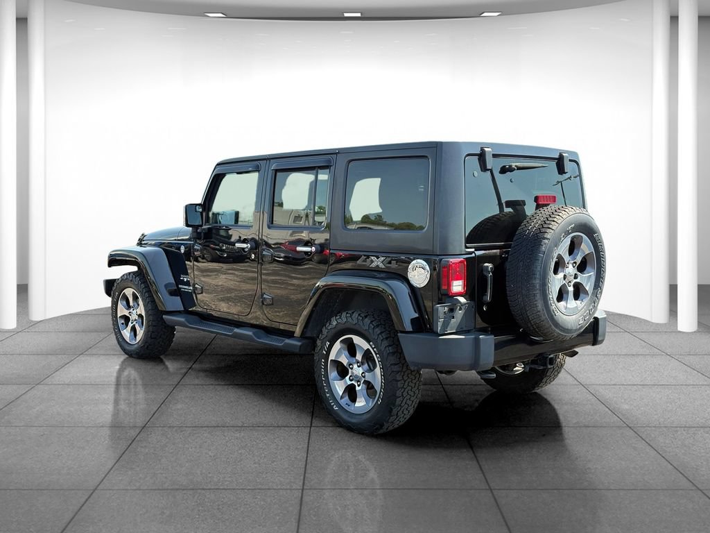 Used 2016 Jeep Wrangler Unlimited Sahara w/ Connectivity Group AWD/4WD image 5