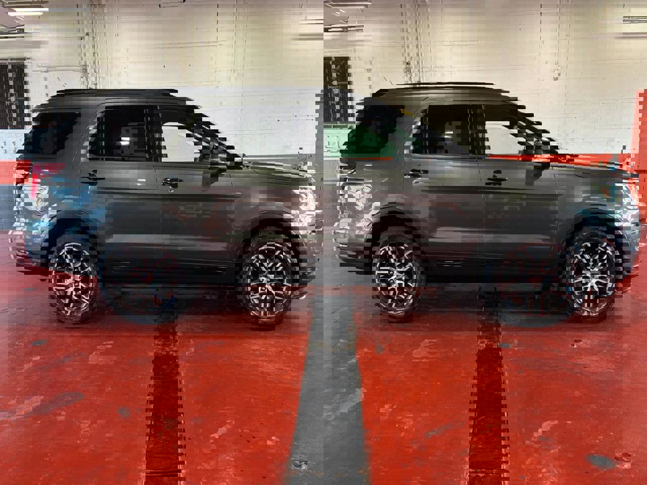 Used 2019 Ford Explorer Sport image 1