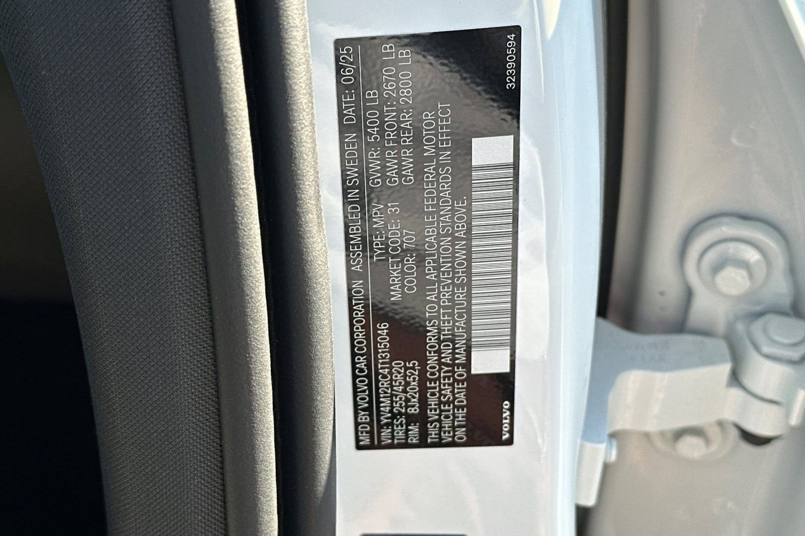 New 2026 Volvo XC60 B5 Plus w/ Protection Package Premier image 27