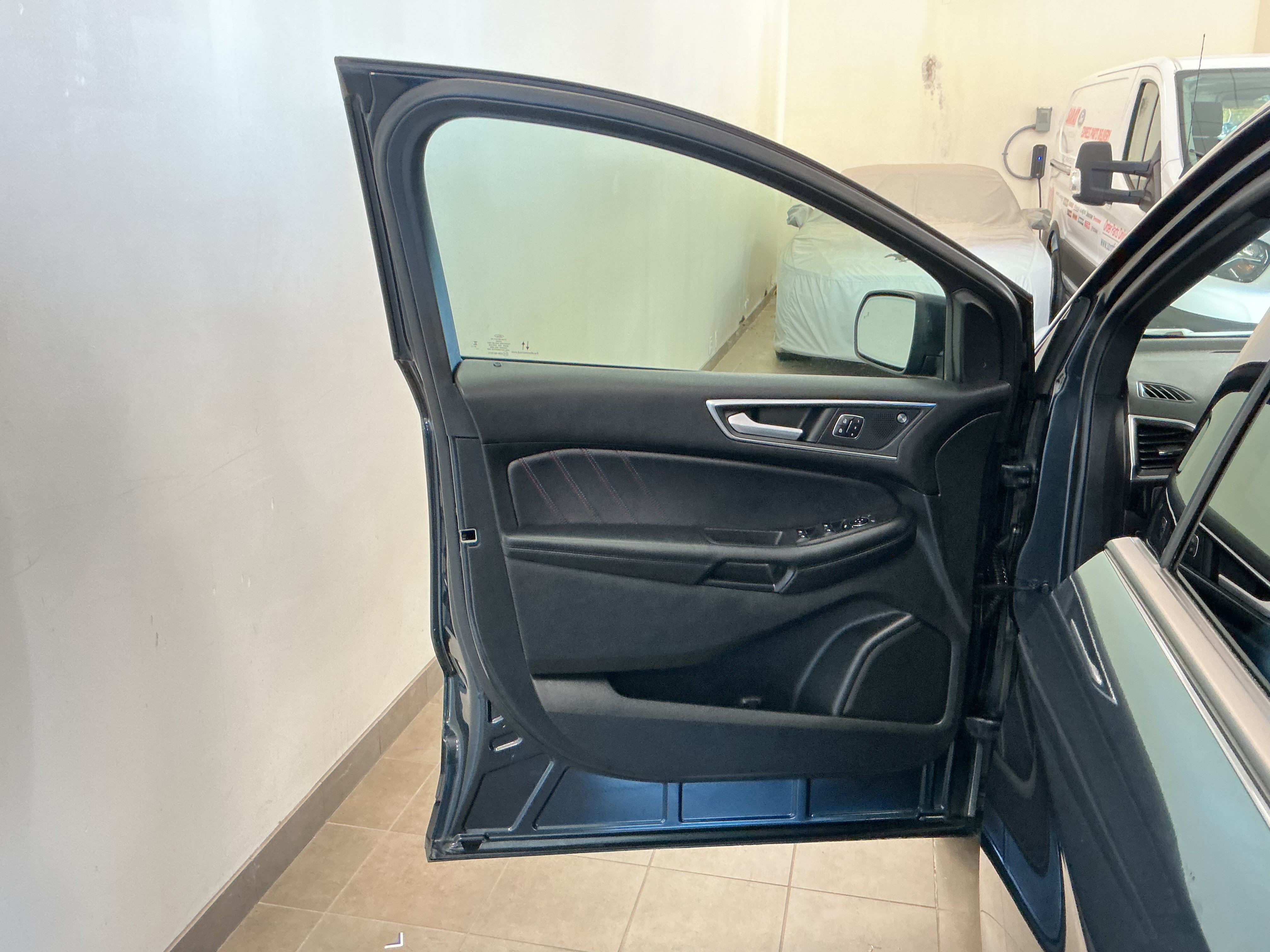 Used 2023 Ford Edge ST w/ Equipment Group 401A AWD/4WD image 14