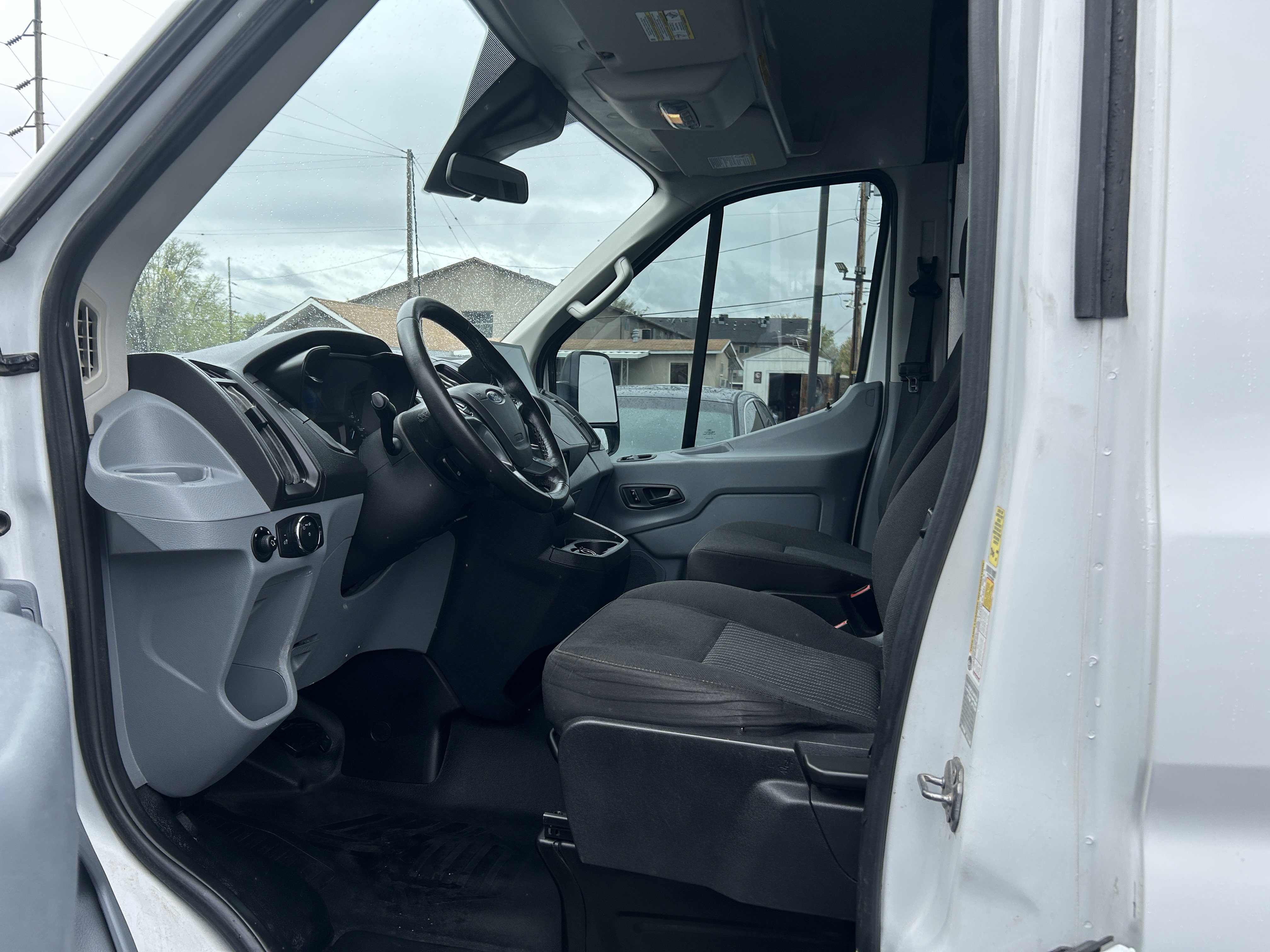 Used 2017 Ford Transit 250 130 Medium Roof RWD image 10