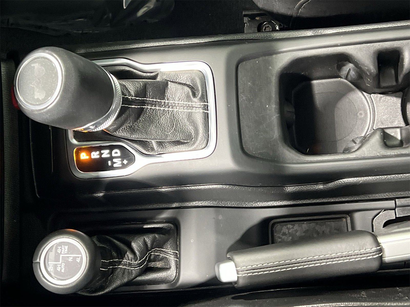 Used 2023 Jeep Wrangler Unlimited Sahara w/ Cold Weather Group image 20