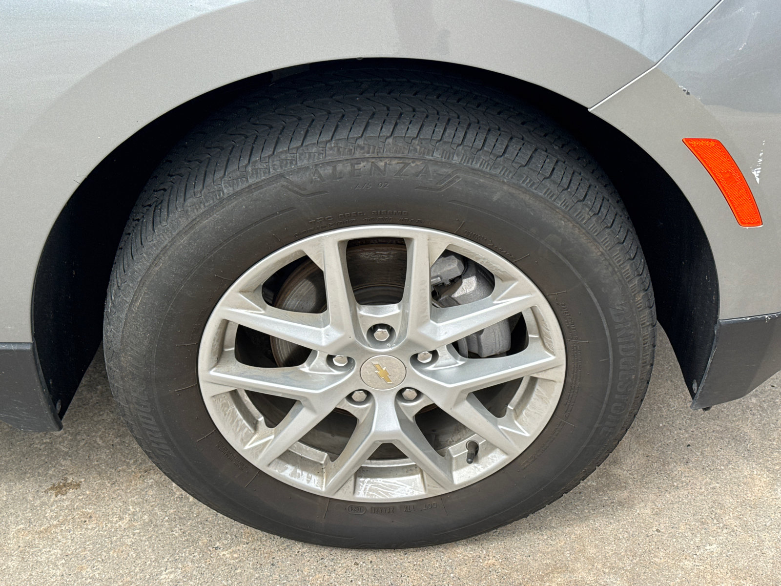 Used 2024 Chevrolet Equinox LT AWD/4WD image 13