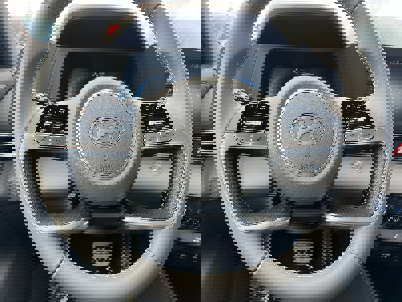 New 2025 Hyundai Elantra Sport image 23