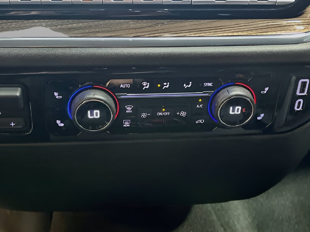 Used 2025 Chevrolet Silverado 1500 LT AWD/4WD image 16