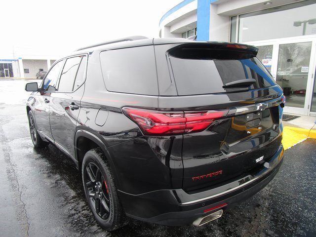 Certified 2023 Chevrolet Traverse Premier w/ Redline Edition image 3