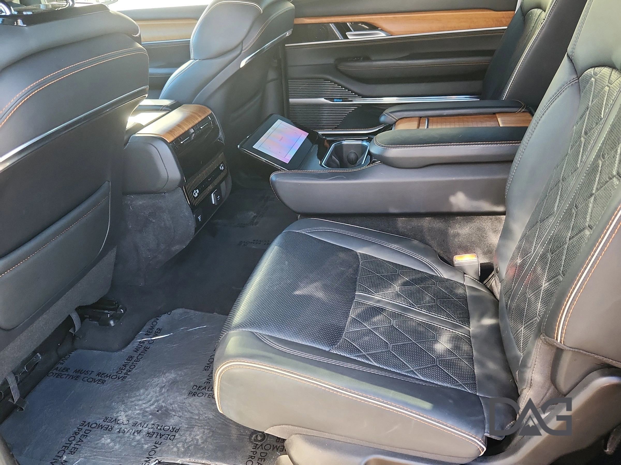 Used 2024 Jeep Grand Wagoneer L Series III image 16