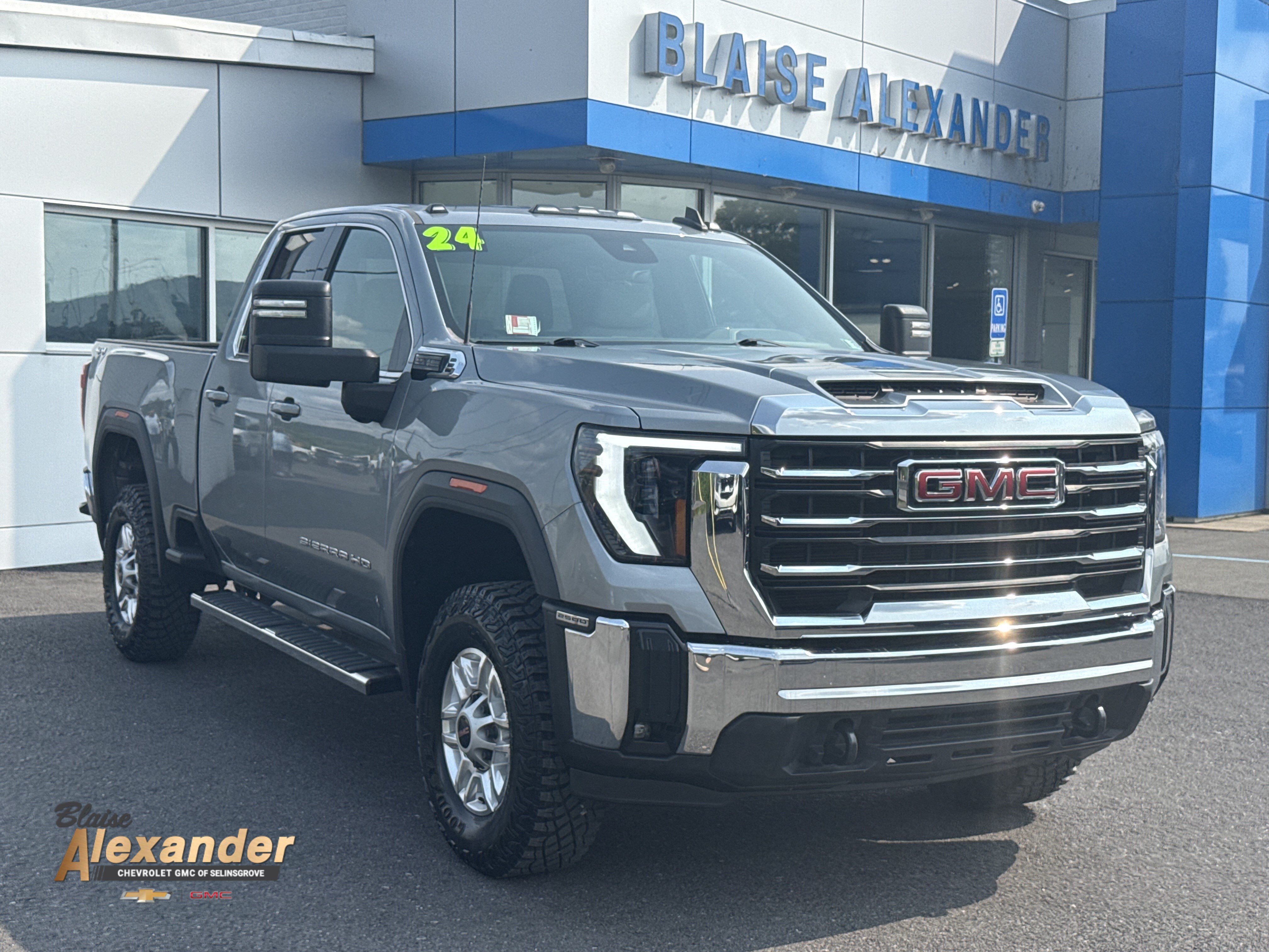 Used 2024 GMC Sierra 2500 SLE w/ SLE Convenience Package AWD/4WD video 1