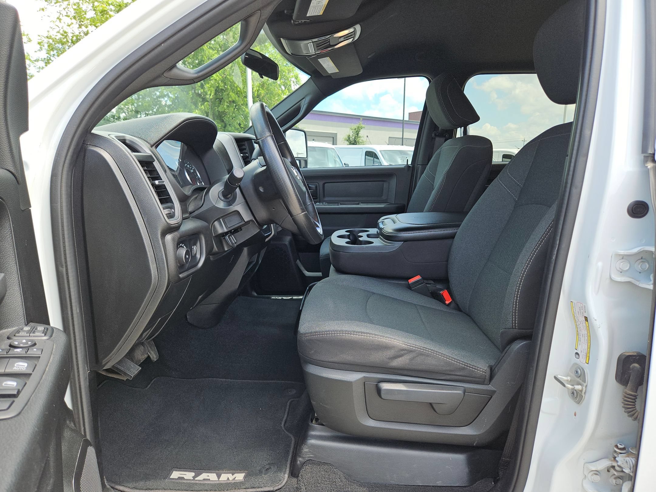 Used 2024 RAM 3500 Tradesman w/ Towing Technology Group AWD/4WD image 9