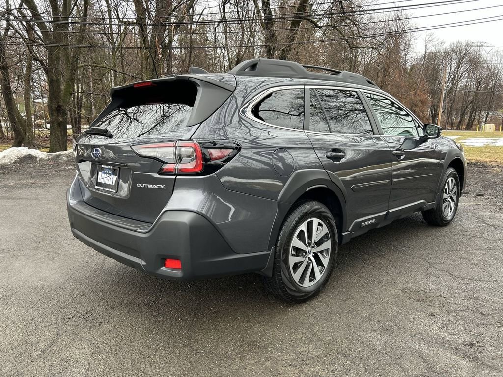 Certified 2025 Subaru Outback Premium image 8