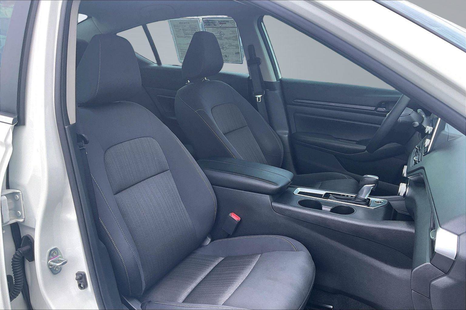 Certified 2025 Nissan Altima 2.5 S FWD image 8