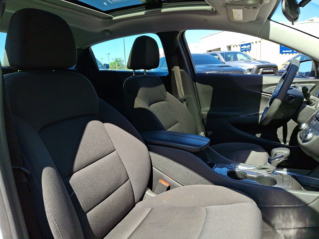 Used 2023 Chevrolet Malibu LT FWD image 9