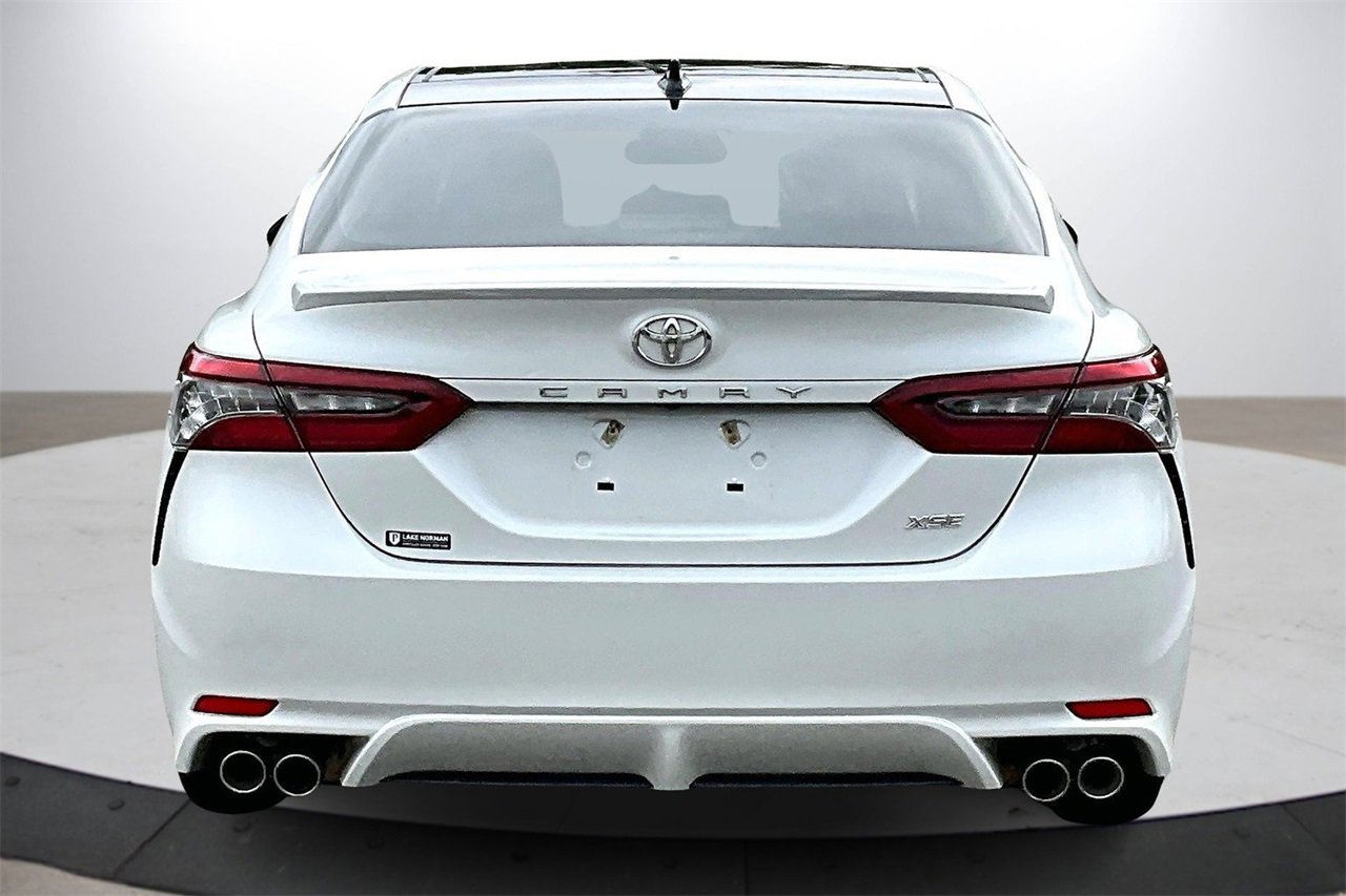Used 2021 Toyota Camry XSE image 7